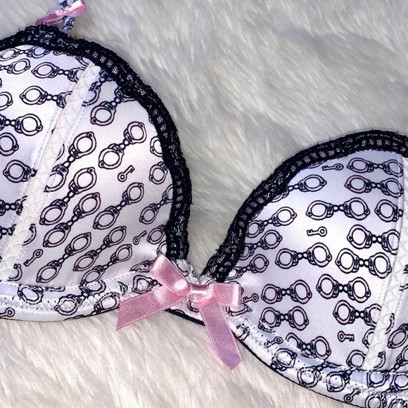 Victoria’s Secret Sexy Little Things Handcuff Bra - Picture 1 of 4